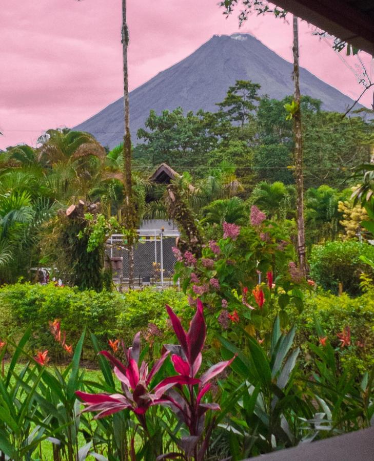Arenal Backpackers Resort La Fortuna Bagian luar foto La Fortuna, Costa Rica
